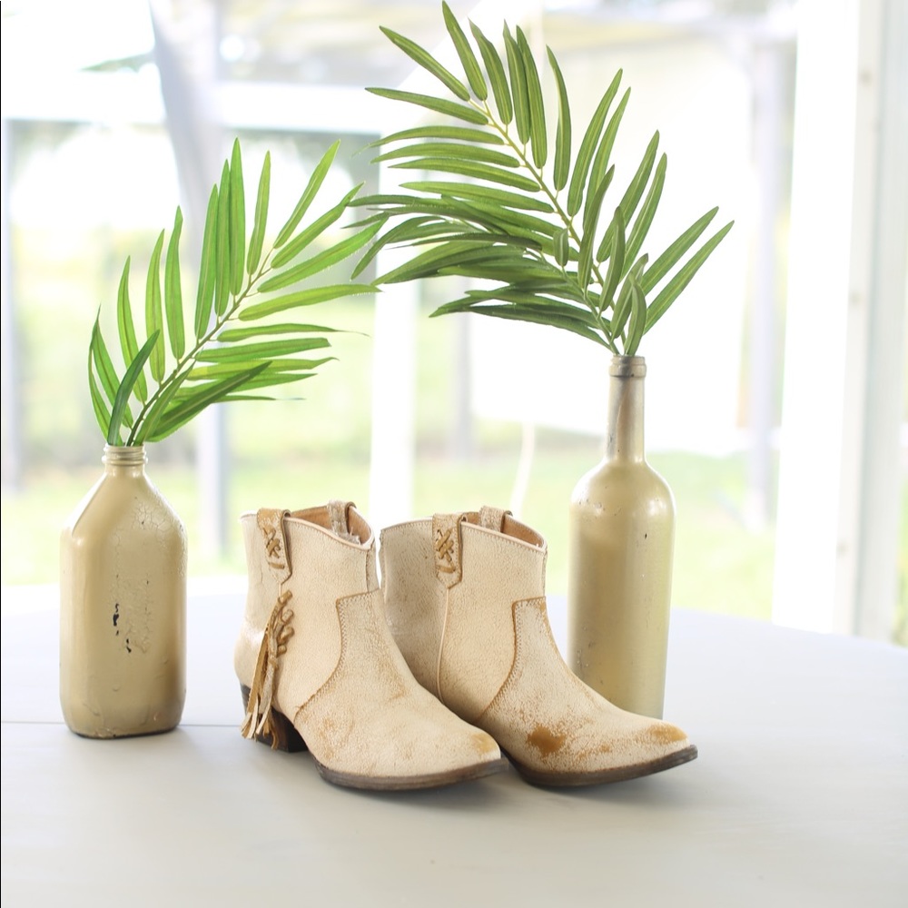 Gorgeous distressed boots
